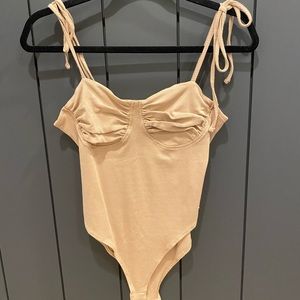 FOREVER 21 nude/tan rubbed bodysuit